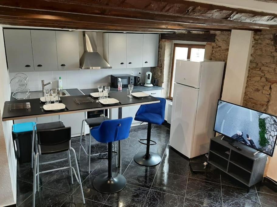 T3 Hyper-Centre Au Calme Tout Equipe Parking Prive Apartment กัสทร์ ภายนอก รูปภาพ